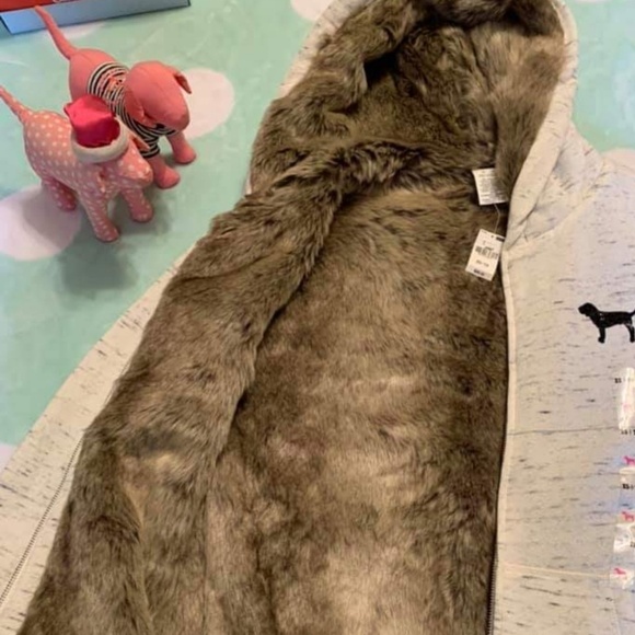 VS Pink Furry/Fuzzy Jacket - Picture 3 of 3